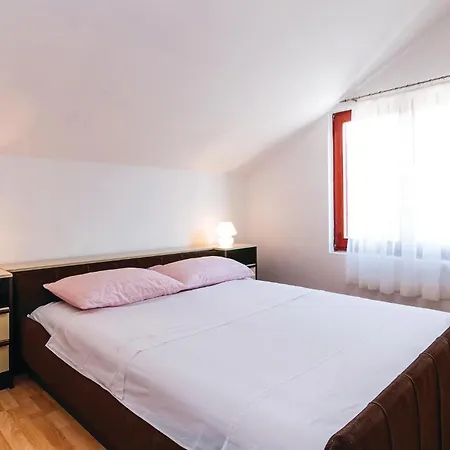 Two-bedroom In شقة Kruševo