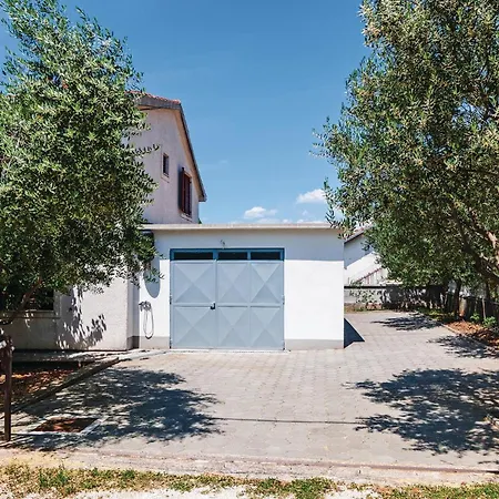 Two-bedroom In Kruševo