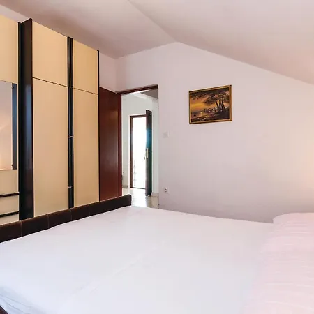 아파트 Two-bedroom In