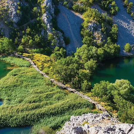 Two-bedroom In Apartman *